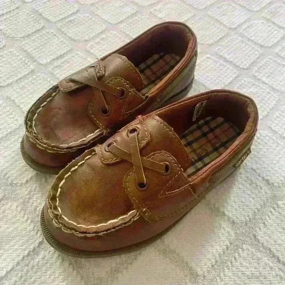 Carters penny loafers boys size 8 - Picture 1 of 7